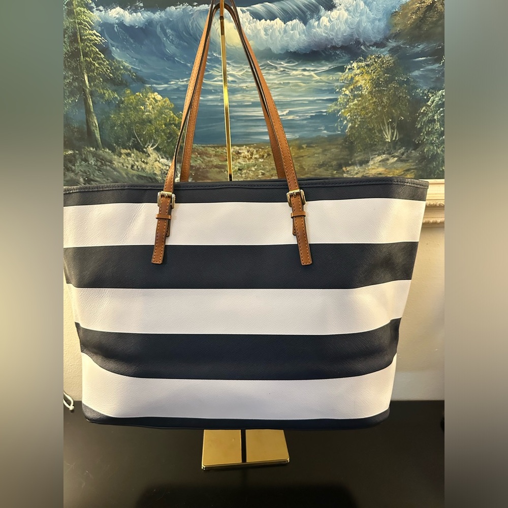 Michael Kors Blue White Jet Set Tote with MK Dustbag - Picture 4 of 8